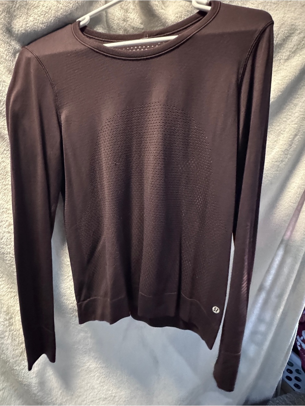lululemon athletica Long Sleeve Crewneck Top in Dark Brown/maroon